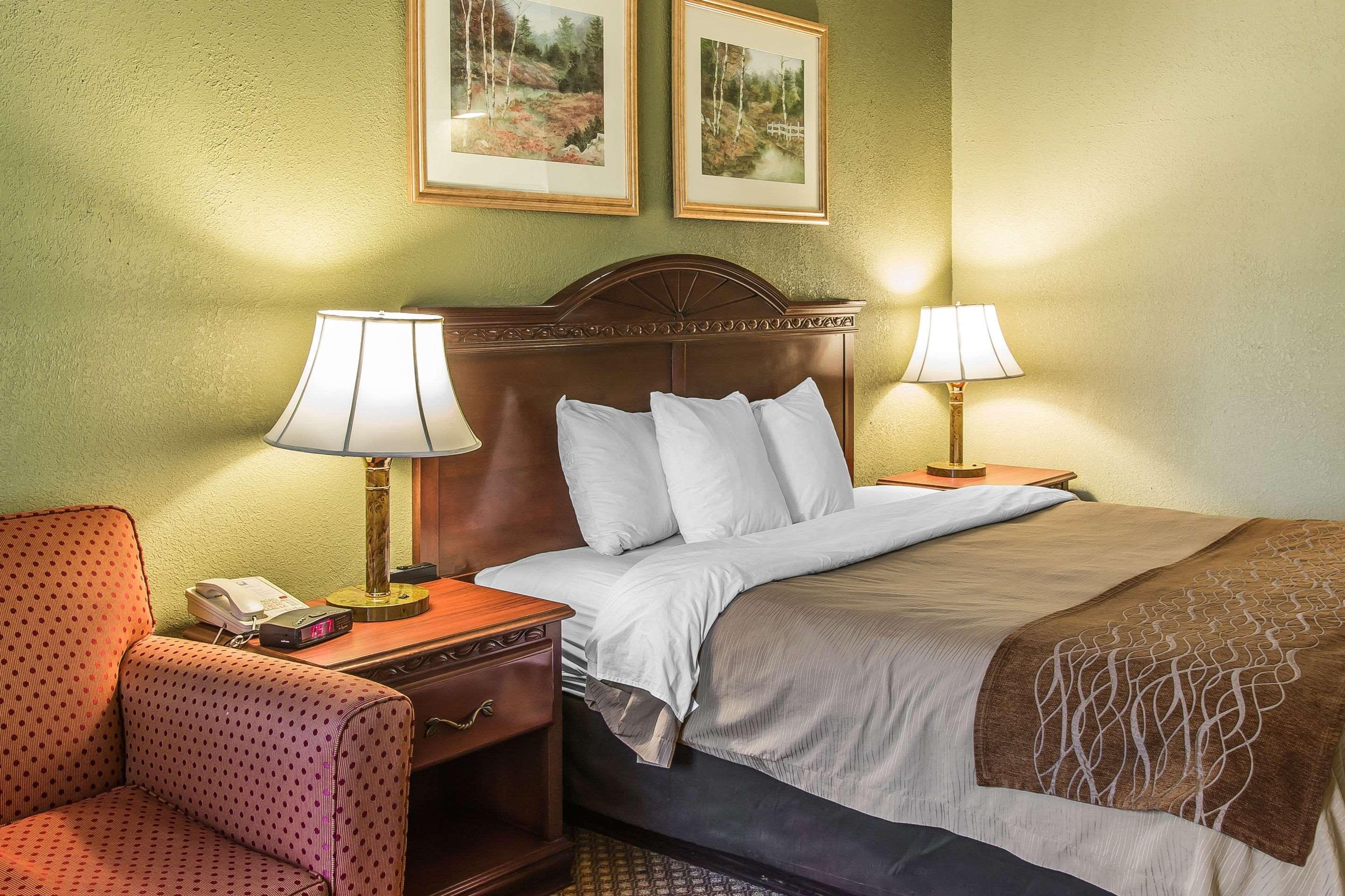 Quality Inn & Suites Ann Arbor Hwy 23 Bagian luar foto