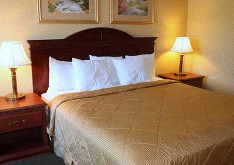 Quality Inn & Suites Ann Arbor Hwy 23 Bagian luar foto