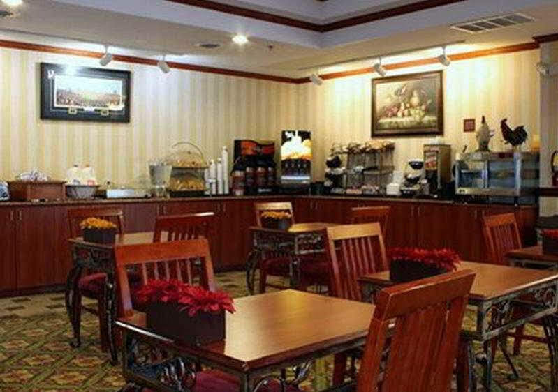 Quality Inn & Suites Ann Arbor Hwy 23 Bagian luar foto